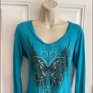 Long sleeve V neck T shirt